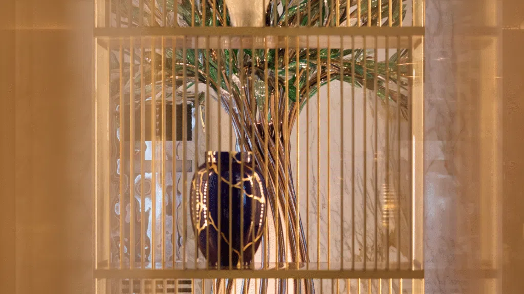 Lighting sculptures / Atlantis The Royal / Project