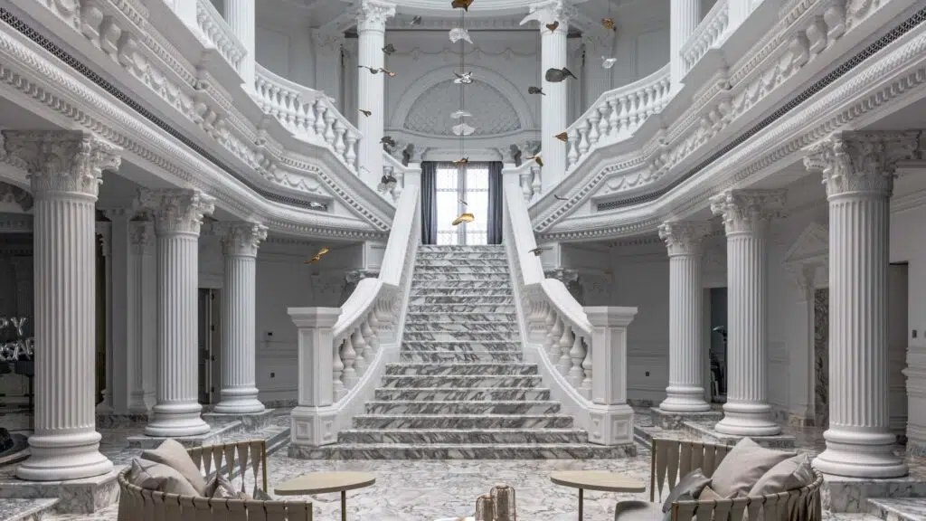 Custom glass installation / Private Residence / Project