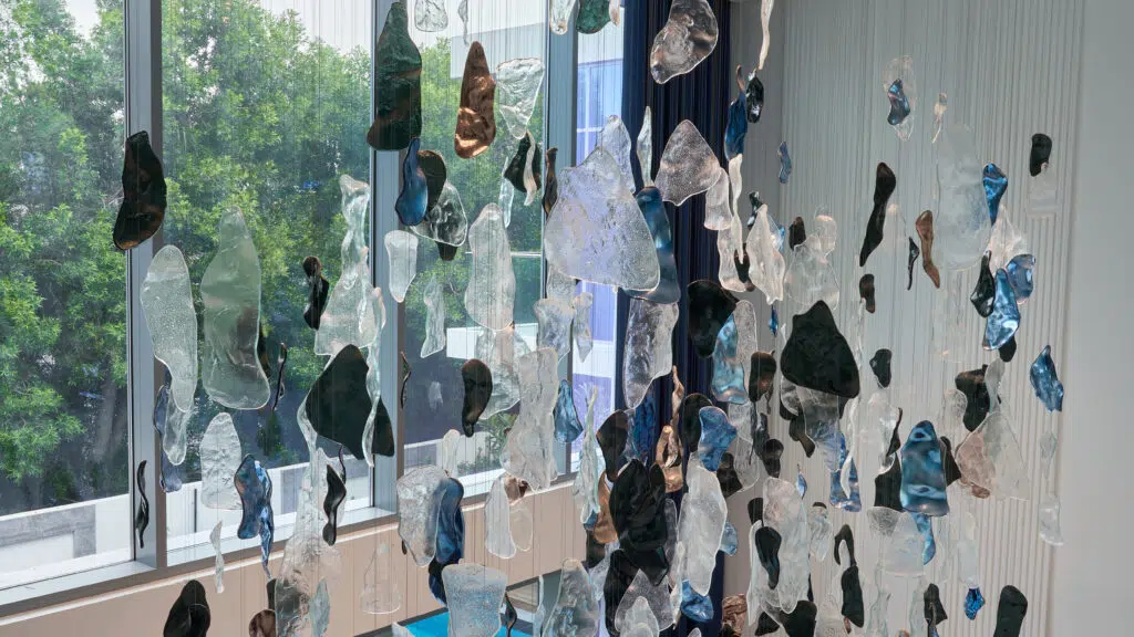 Custom glass installation / Private Residence / Project