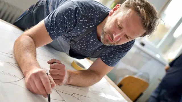  / Stained Glass & Tiffany Atelier