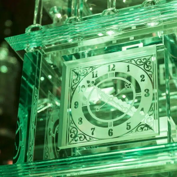 A monument reborn in glass