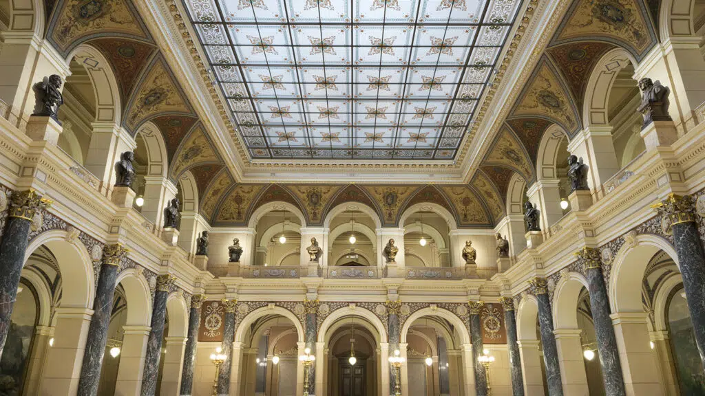 Custom glass installation / Czech National Museum / Project